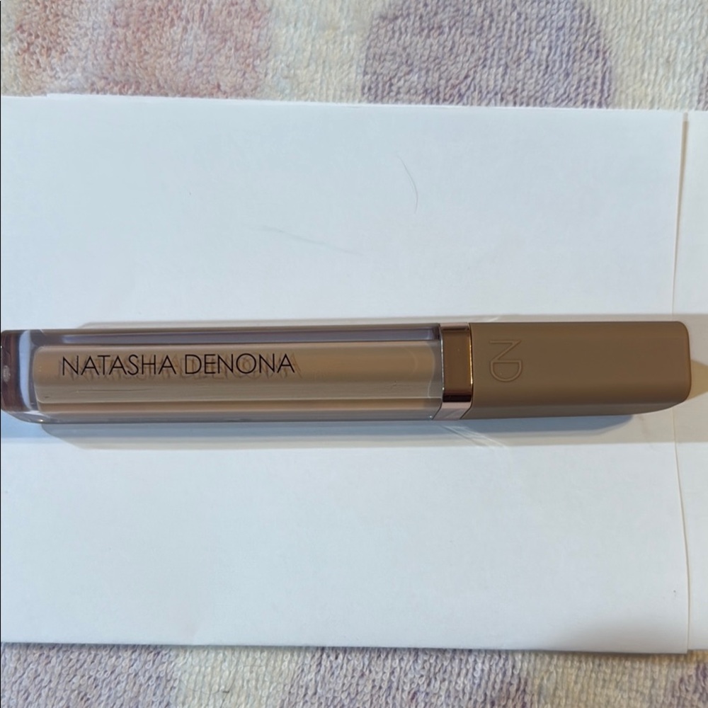 Natasha Denona concealer P2